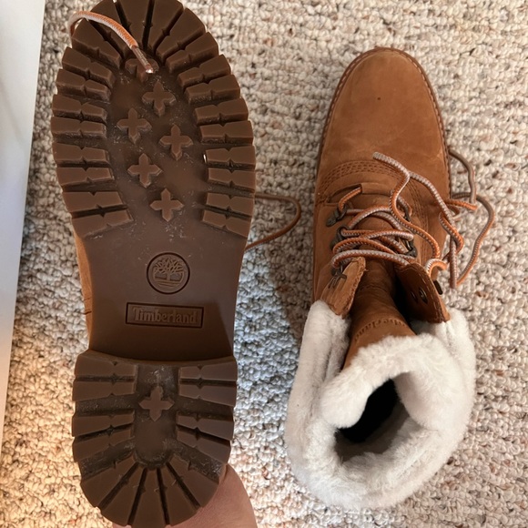 Timberland Sherpa Lined Women’s Boots - Picture 4 of 4